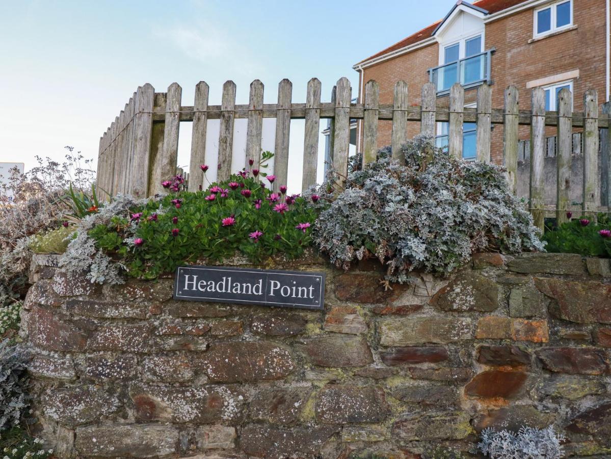 Apartment 9 Headland Point *